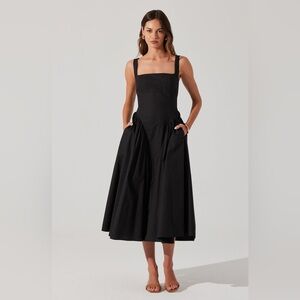 ASTR the Label Square-Neck Fit & Flare Dress